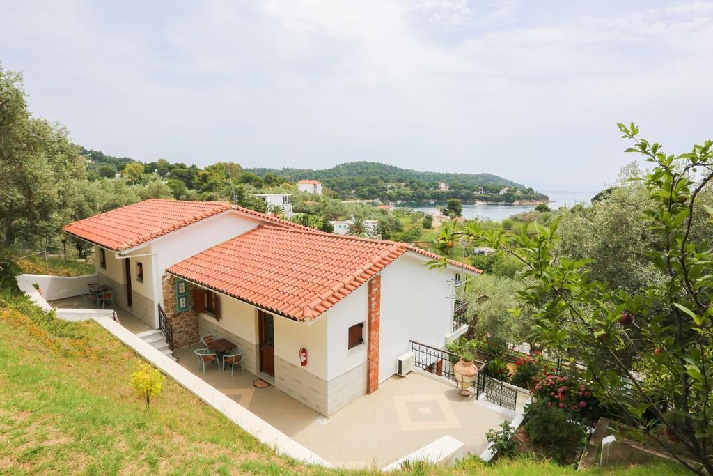Studios Villa Eleni Platanias  객실 사진